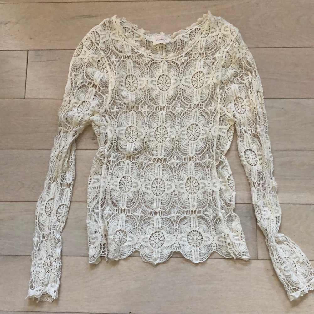 Ivory lace long-sleeve scoop neck top, size M
